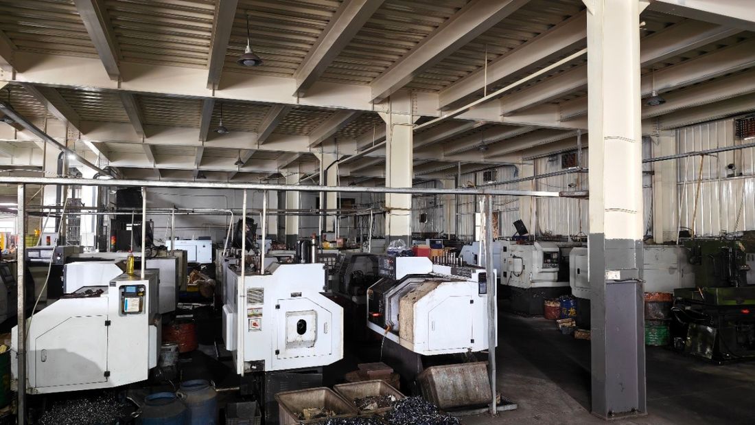 Turning shop floor in the Yuyao plant